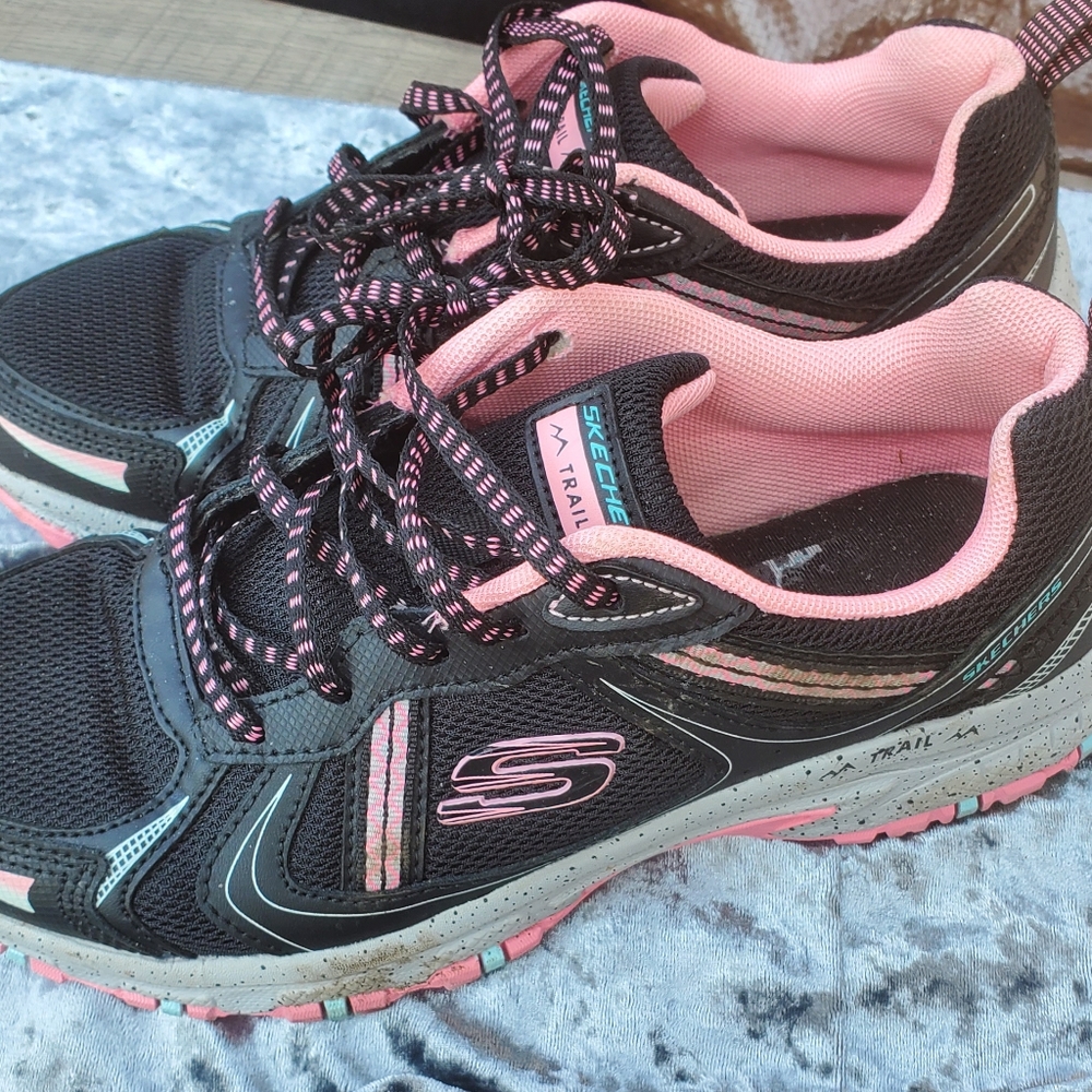 A3✨️Skechers size 7